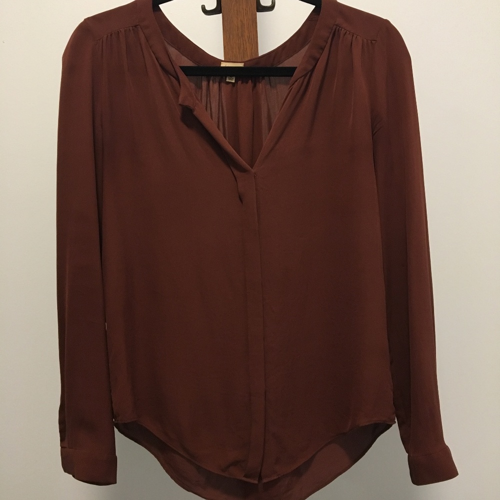 Aritzia T. Babaton Silk Blouse